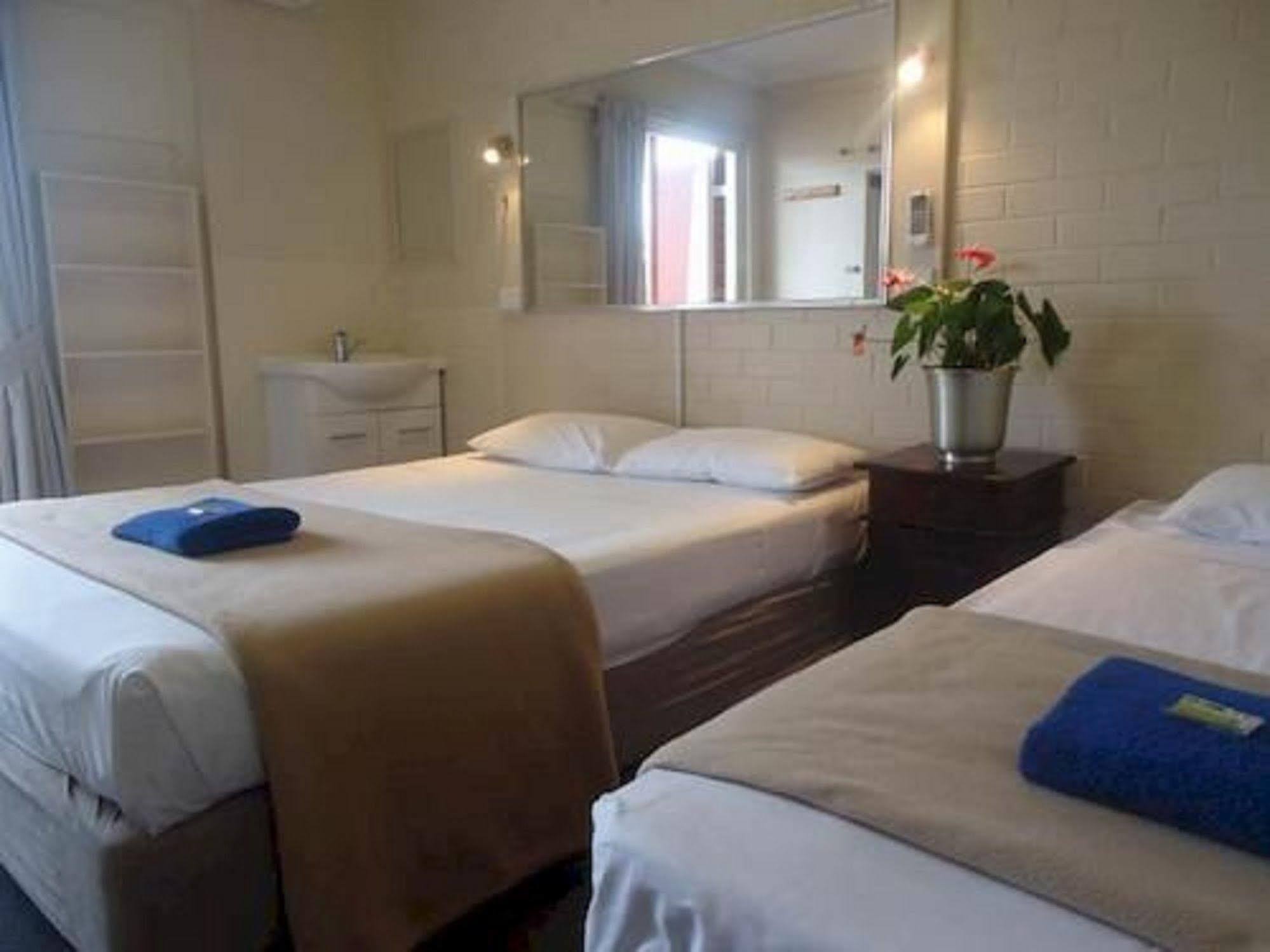 Kingsford Riverside Inn Brisbane Bagian luar foto