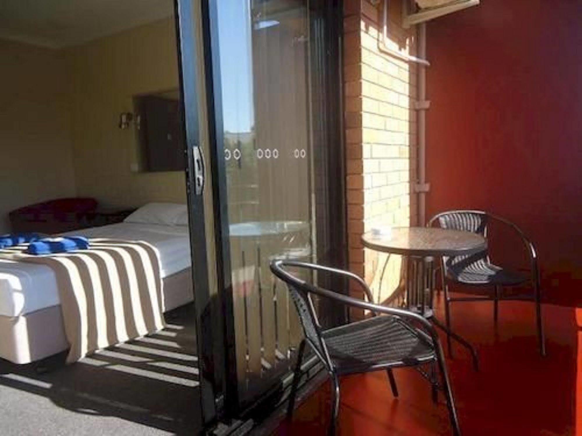 Kingsford Riverside Inn Brisbane Bagian luar foto